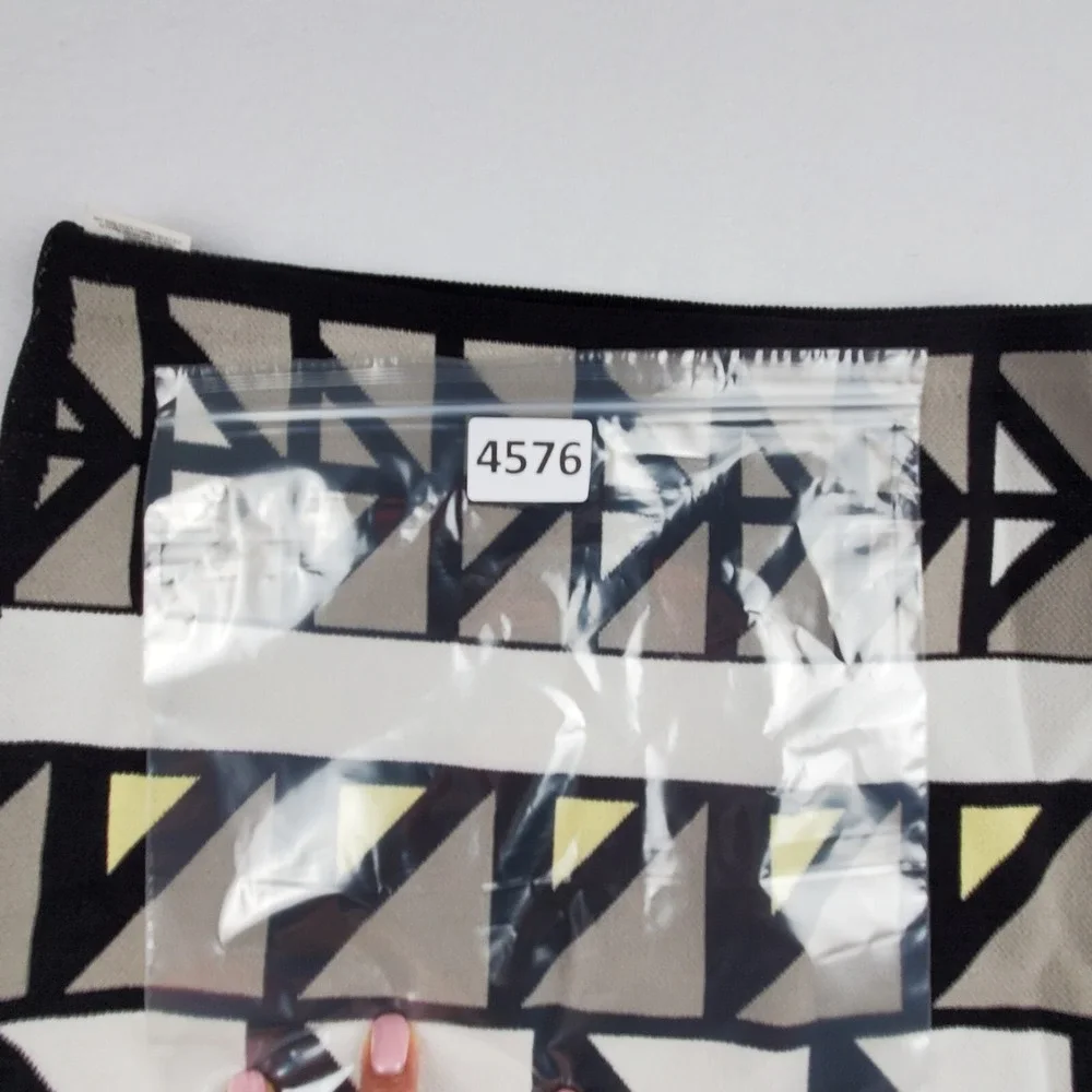 Rachel Roy Straight & Pencil Skirt Women's Small Black Yellow  Geometric Stretch